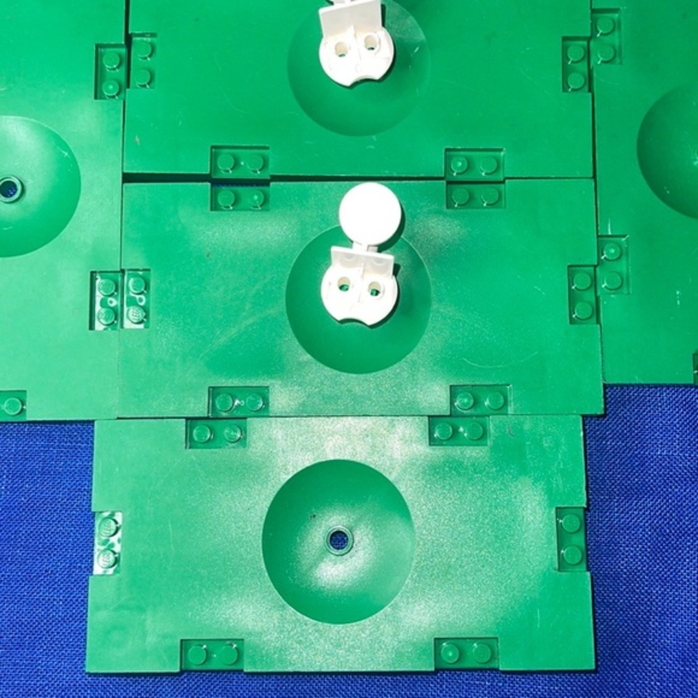 LEGO 6x 30489 8 X 16 X 1 1/3 W/ CUTOUT SOCCER SPORTS FIELD BASE PLATE 3 Holders. - Picture 3 of 5